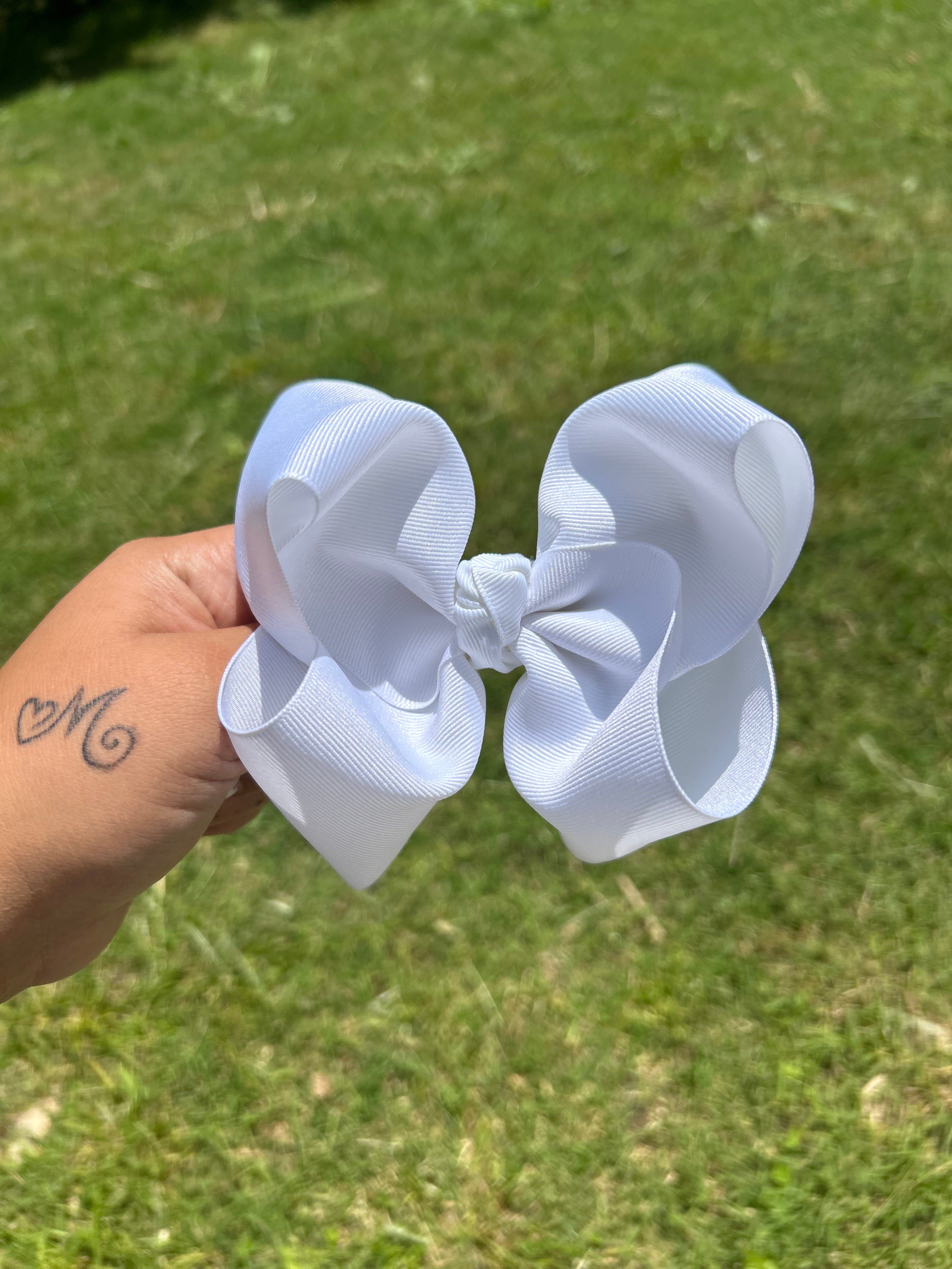 Big White Bow🤍