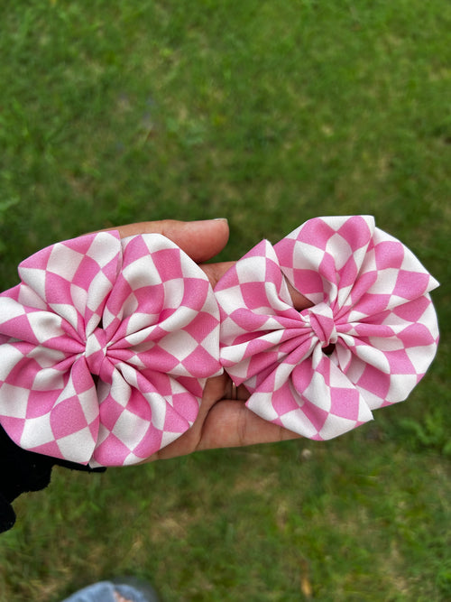 3.5 inch messy pink checkers🩷