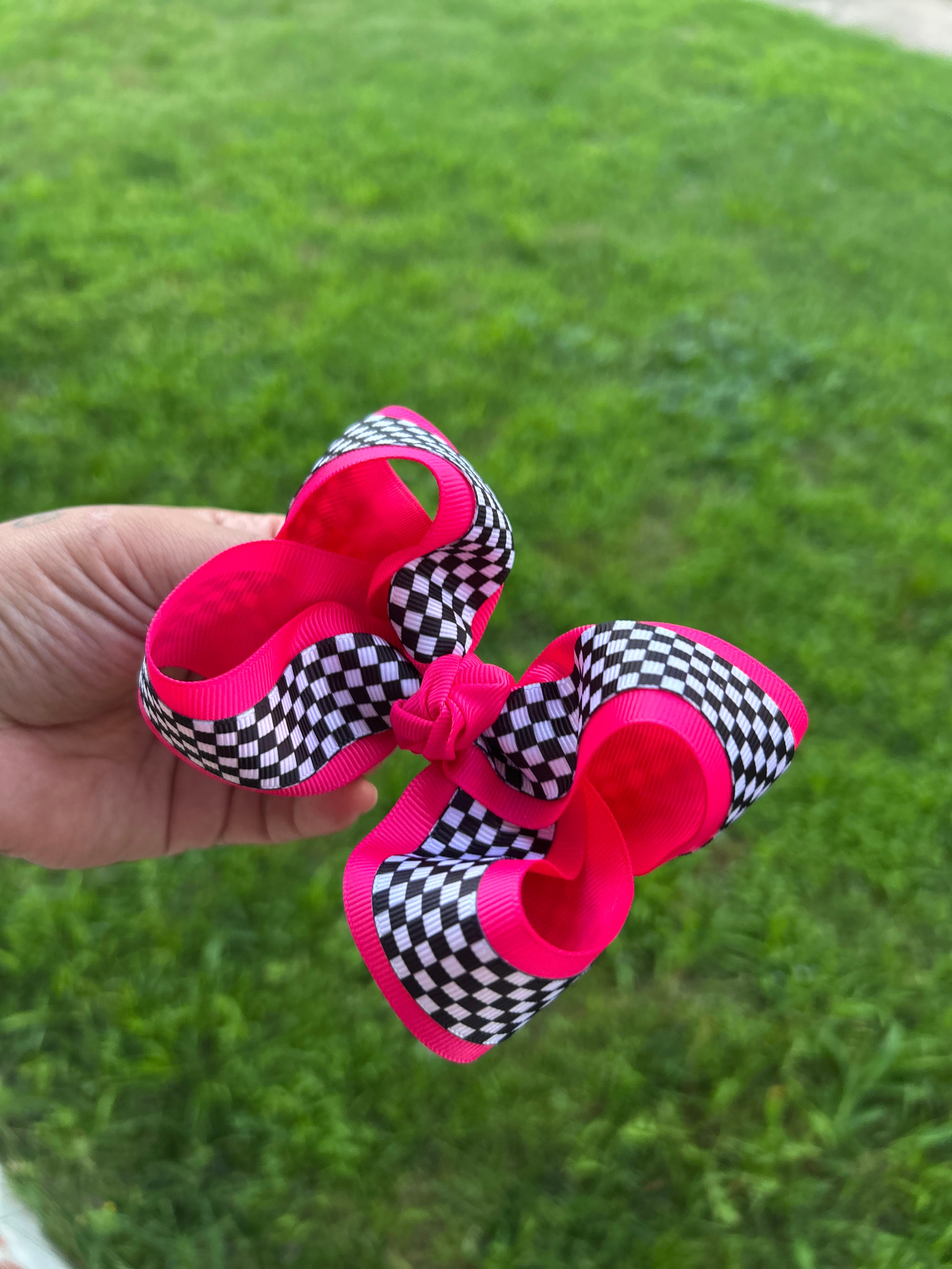 Double Checkered Bow🎸