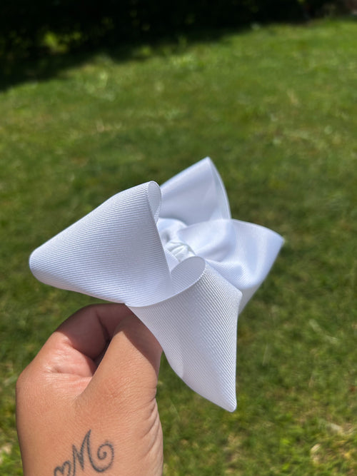 Big White Bow🤍